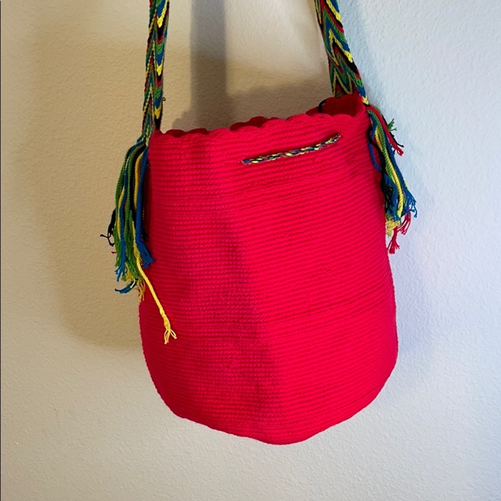 Handbags - Picture 9 of 9